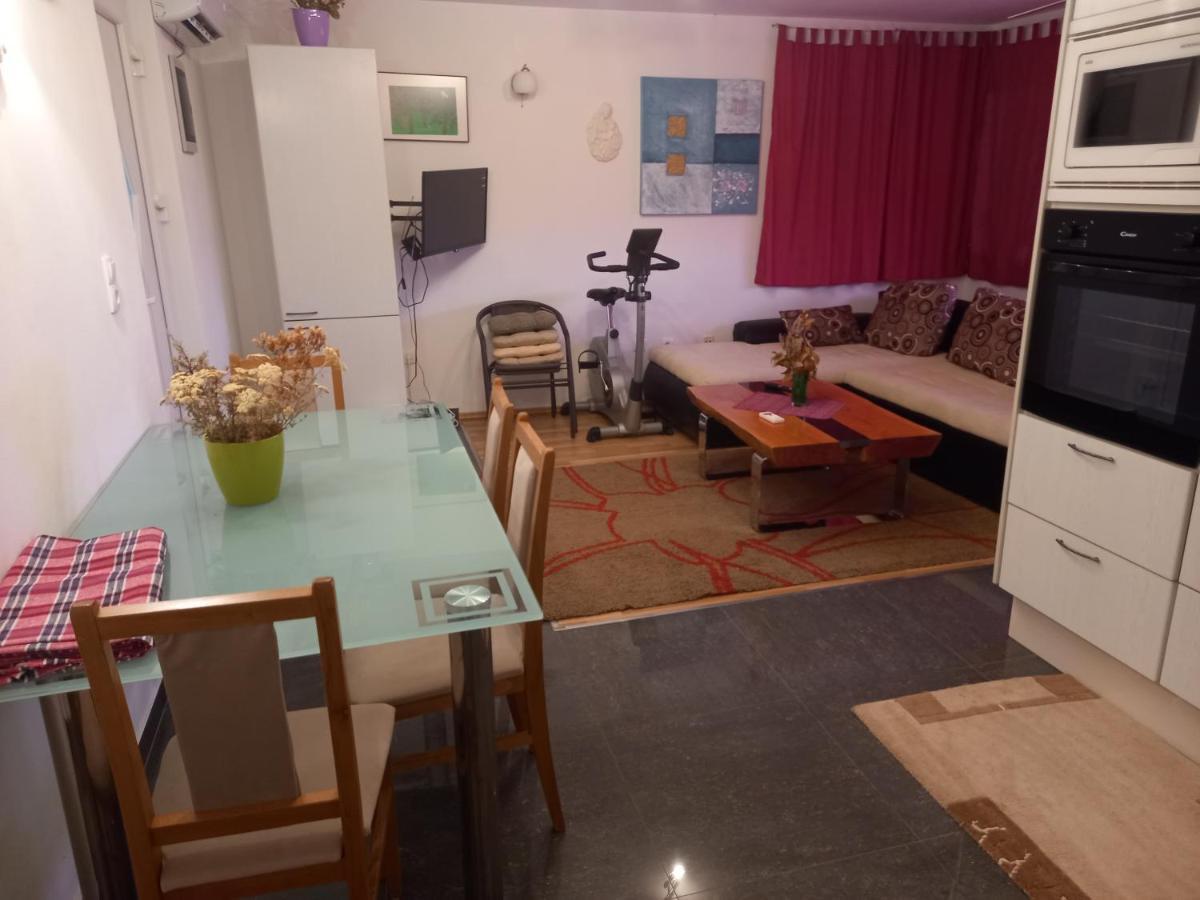 D,Apartman Omišalj Esterno foto