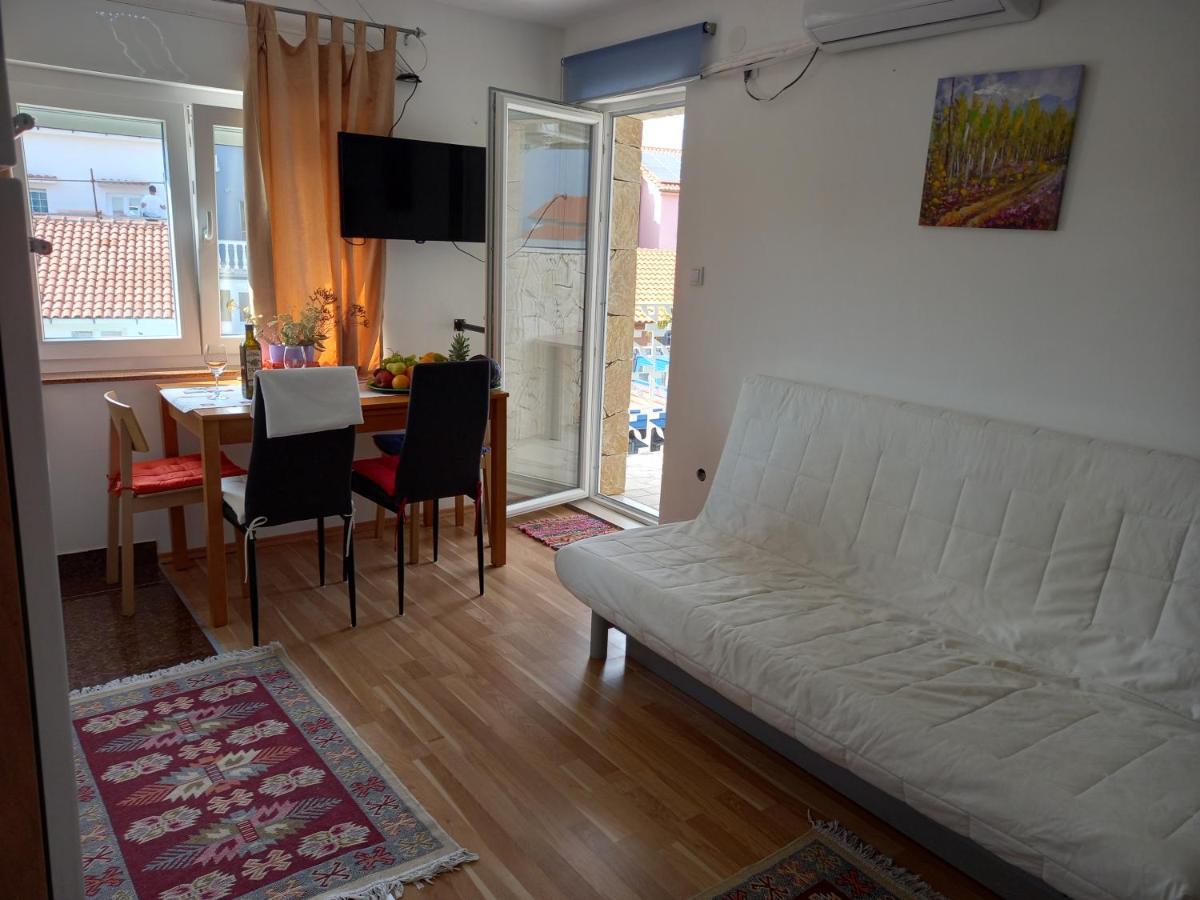 D,Apartman Omišalj Esterno foto